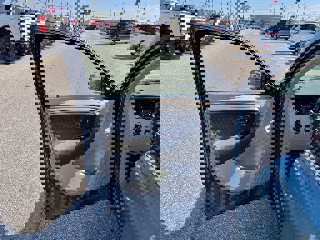 Used 2010 Ford Taurus SEL FWD image 13