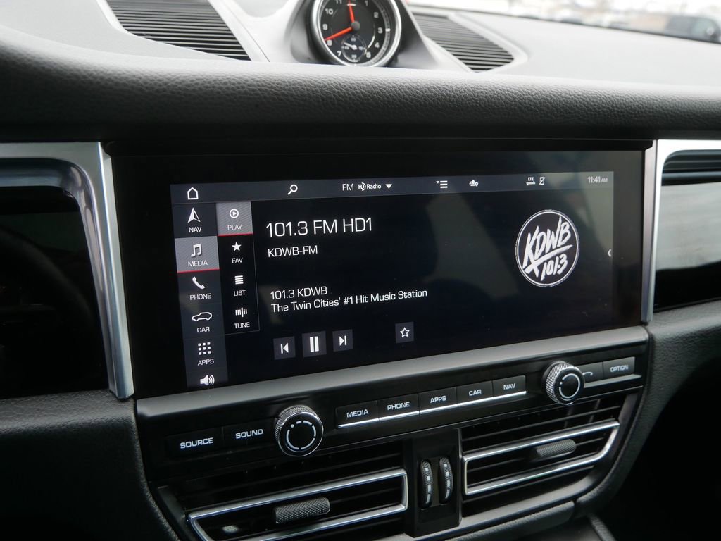 Used 2021 Porsche Macan image 31