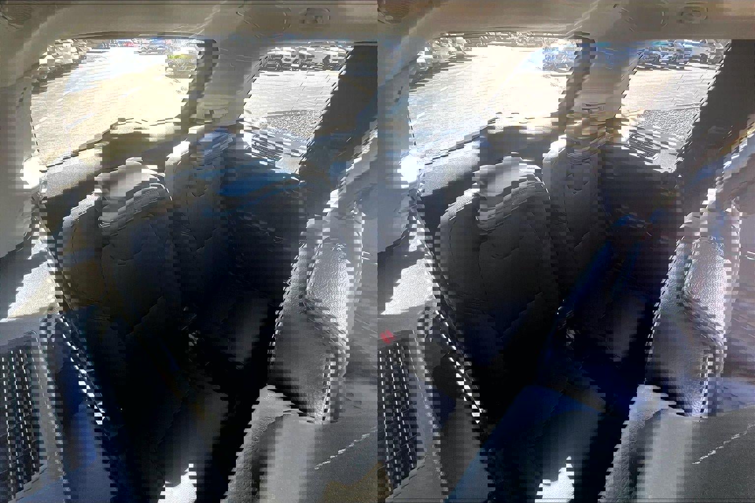 Used 2018 Volvo XC90 T6 Momentum w/ Convenience Package image 26