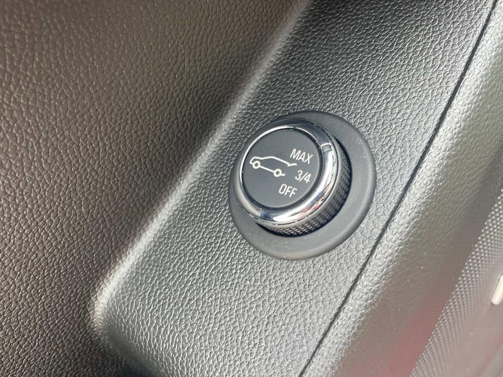 Used 2022 Chevrolet Traverse Premier FWD image 19