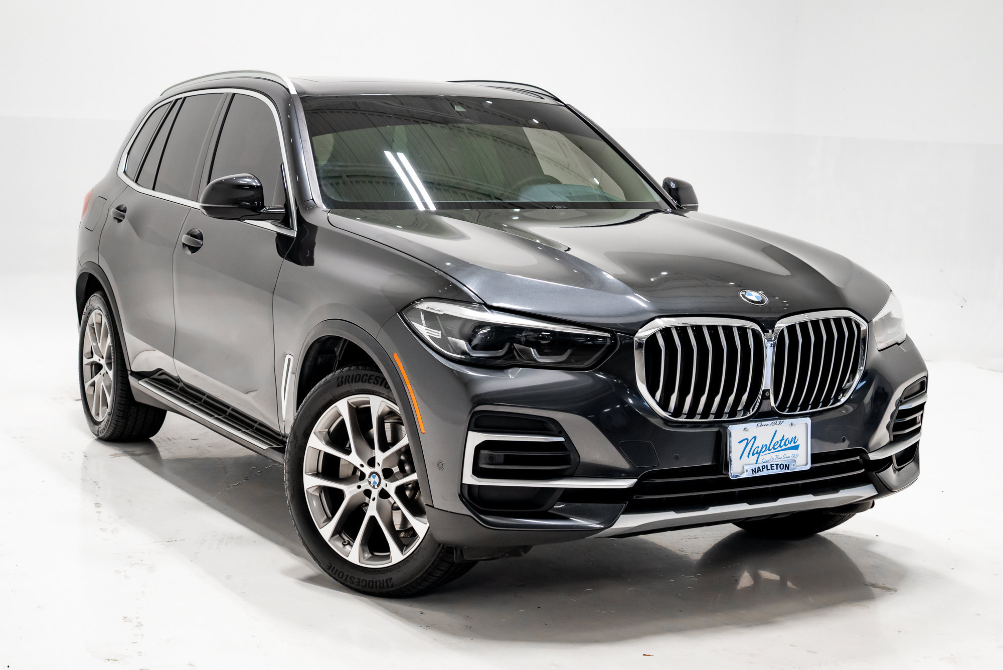 Used 2022 BMW X5 xDrive40i w/ Premium Package AWD/4WD image 5