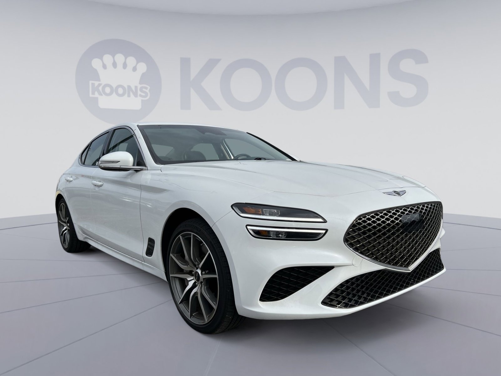 Used 2025 Genesis G70 2.5T image 10