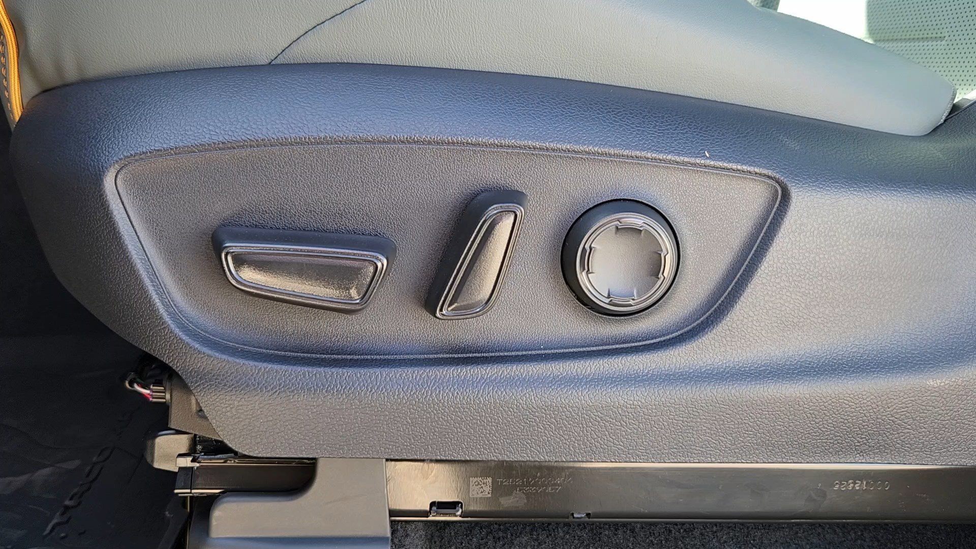 New 2025 Toyota Tacoma Trailhunter image 8
