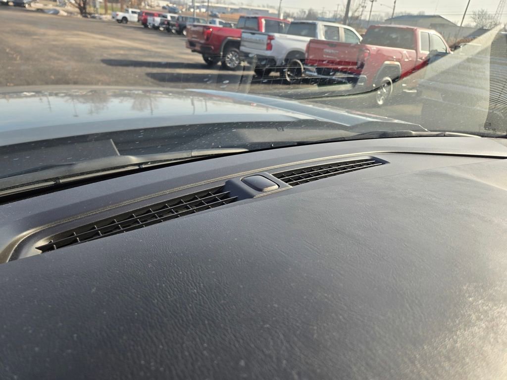 Used 2025 GMC Sierra 1500 AT4 w/ AT4 Preferred Package image 7