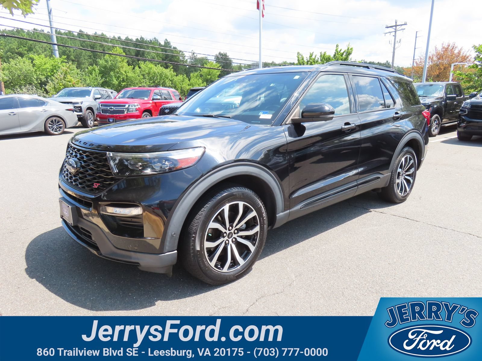 Certified 2020 Ford Explorer ST w/ Premium Technology Package AWD/4WD image 3
