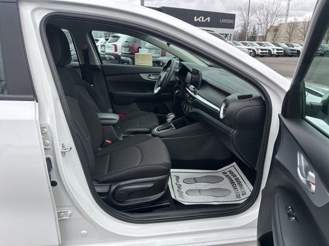 Used 2023 Kia Forte LXS w/ LXS Technology Package image 30