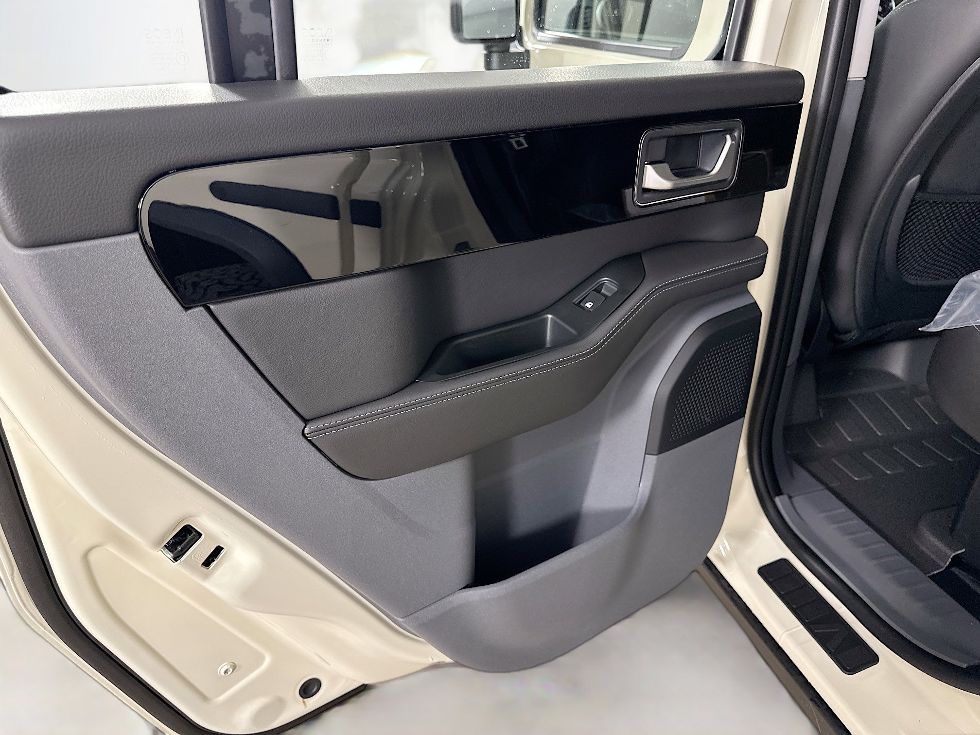 New 2026 INEOS Grenadier Quartermaster AWD/4WD image 36