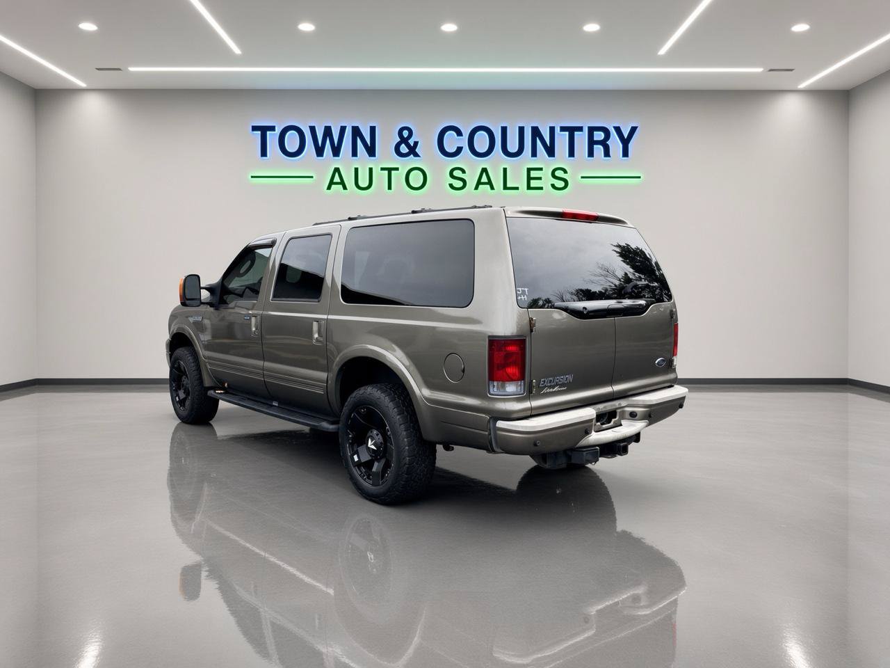 Used 2005 Ford Excursion Eddie Bauer AWD/4WD image 3