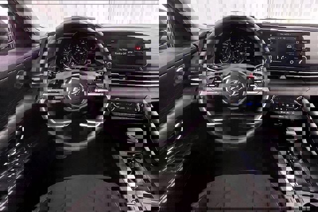 Certified 2023 Hyundai Elantra SEL image 5