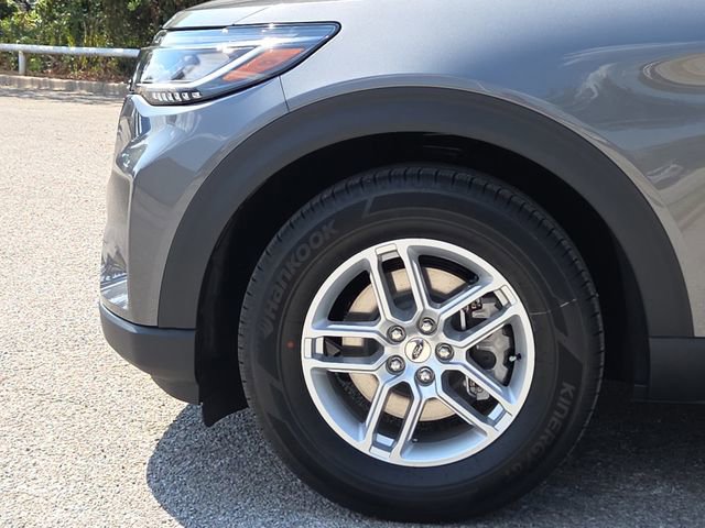 New 2025 Ford Explorer Active image 5