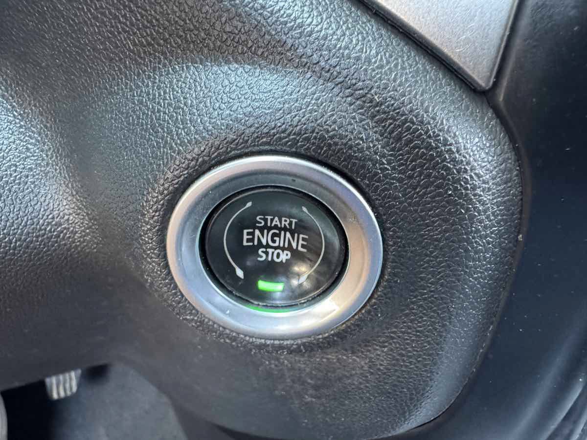 Used 2021 Chevrolet Silverado 1500 RST AWD/4WD image 31