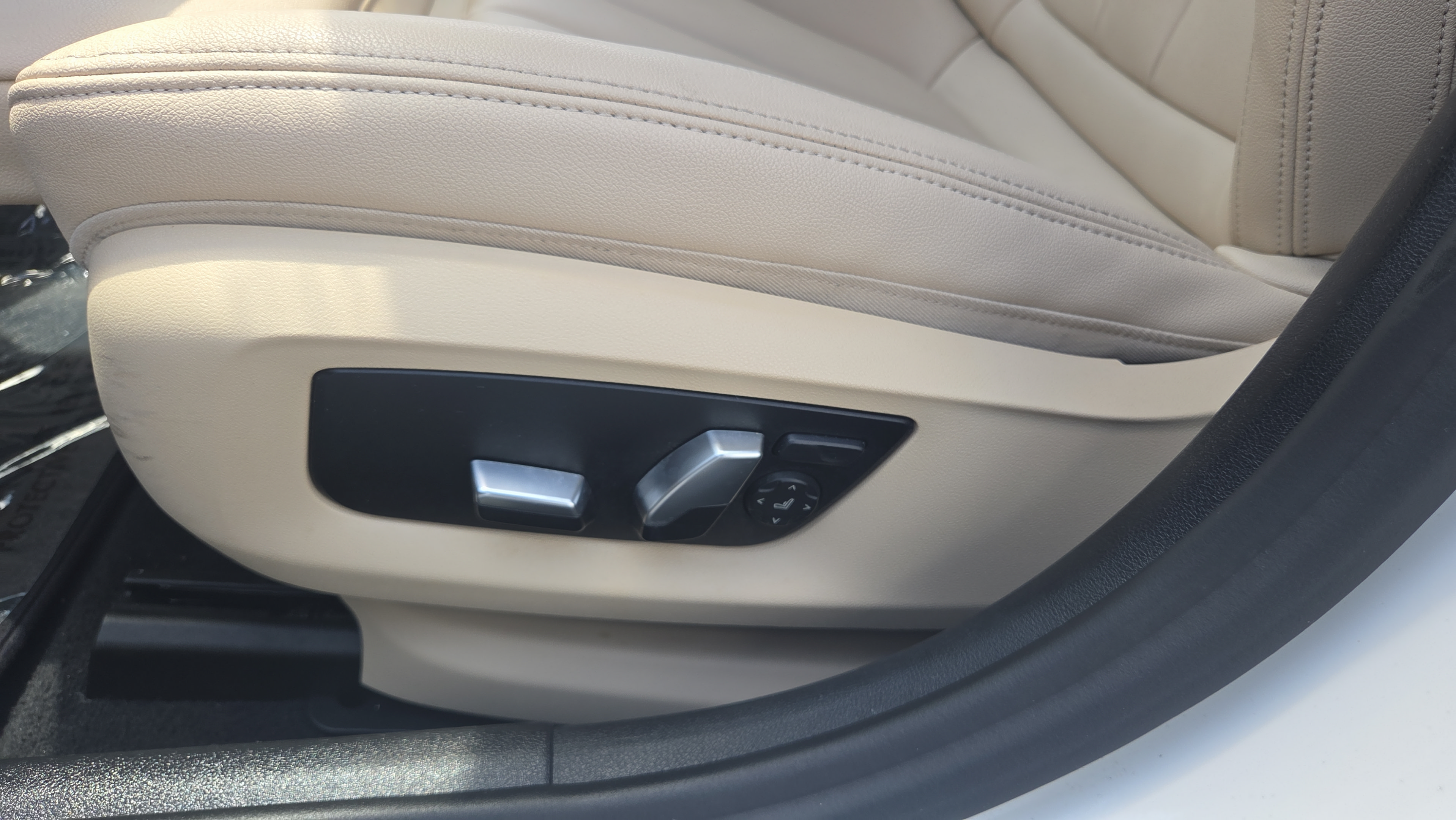 Used 2020 BMW 530i w/ Convenience Package RWD image 10
