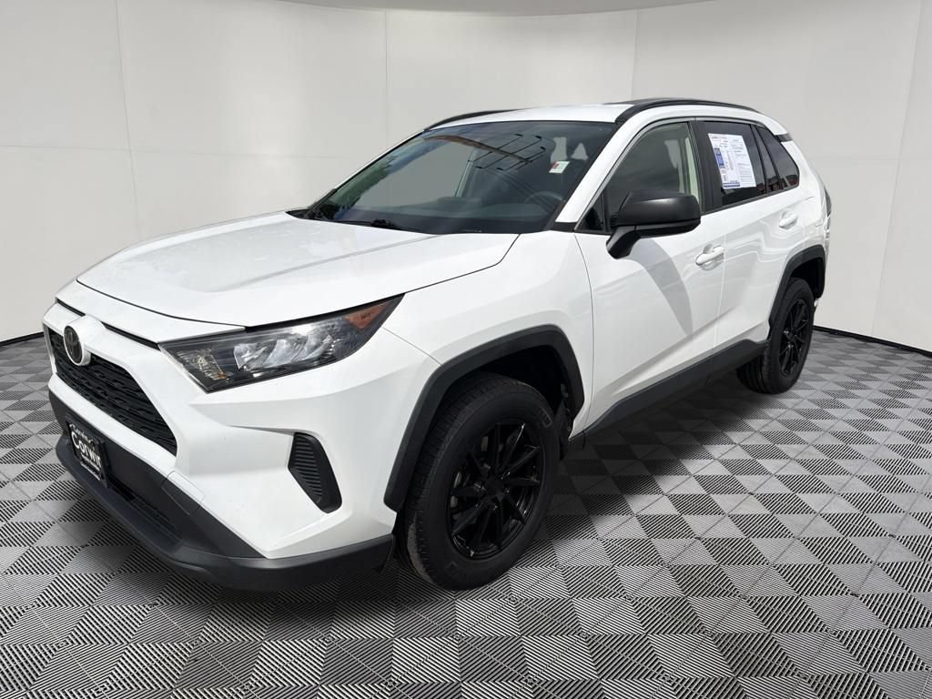 Used 2019 Toyota RAV4 LE w/ Carpet Mat Package AWD/4WD image 3
