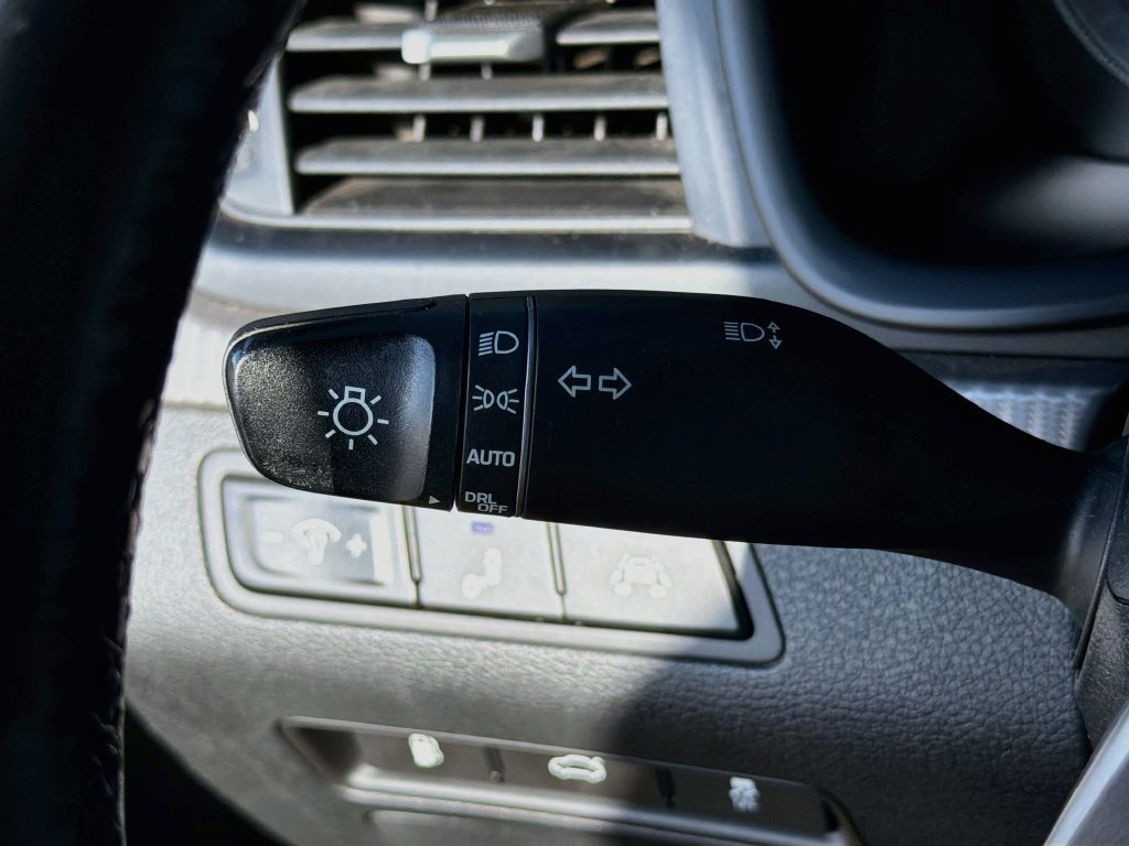 Used 2018 Hyundai Sonata Limited FWD image 19