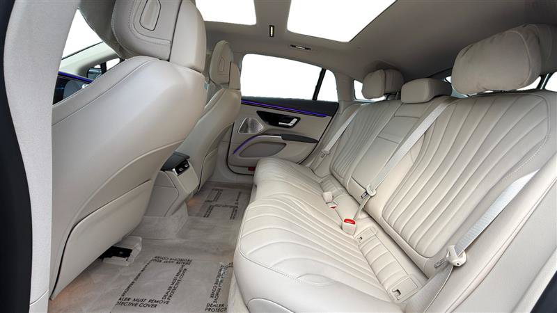 Used 2023 Mercedes-Benz EQS 580 4MATIC Sedan image 16