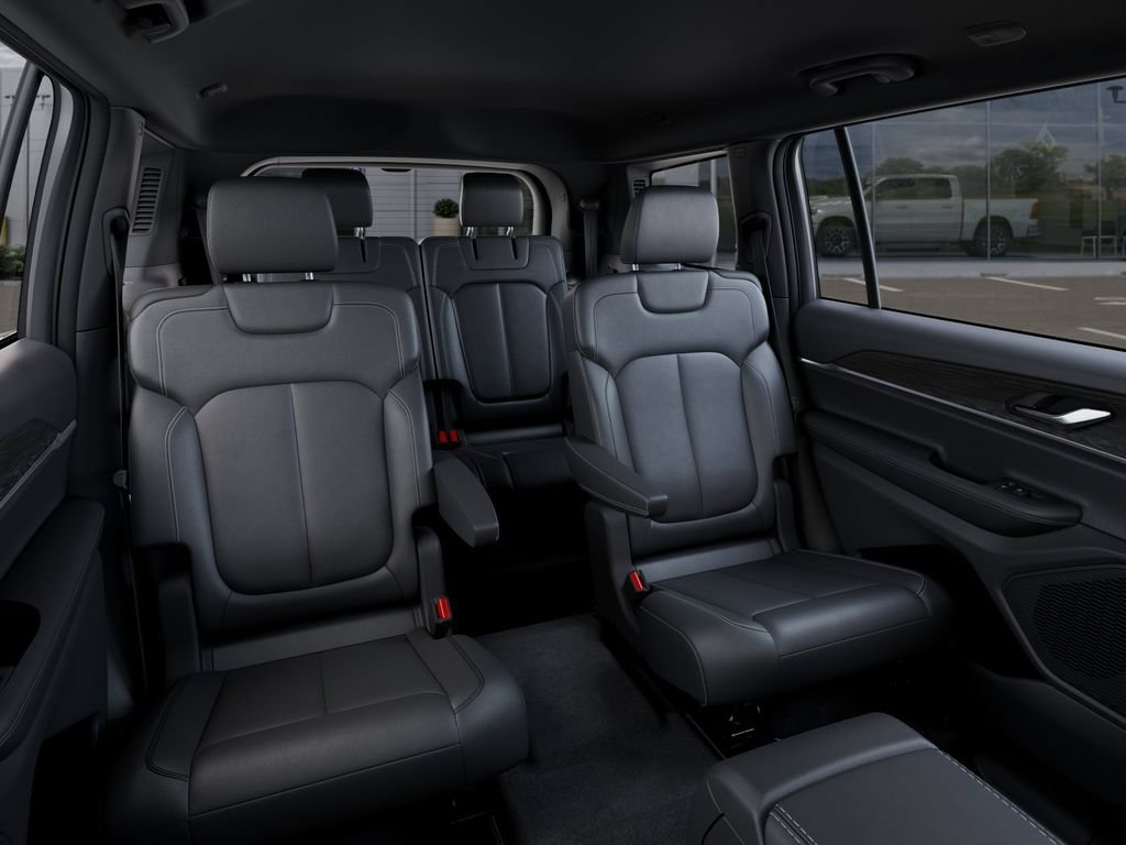 New 2025 Jeep Grand Cherokee L Limited AWD/4WD image 16