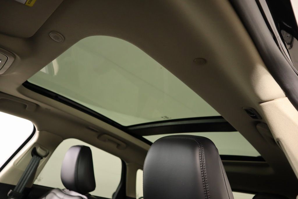 New 2025 Lincoln Corsair Grand Touring image 16