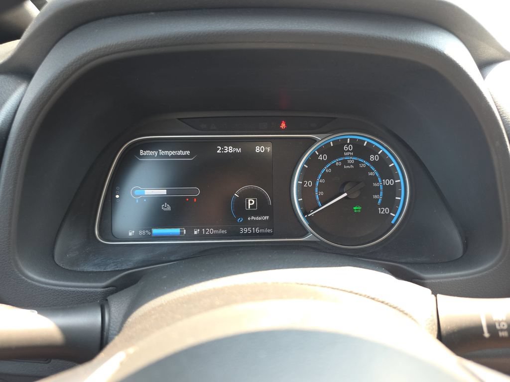 Used 2022 Nissan Leaf S FWD image 19