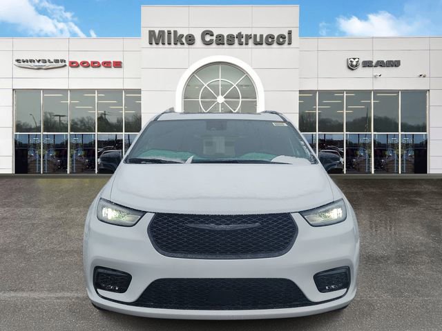 New 2026 Chrysler Pacifica Limited image 2