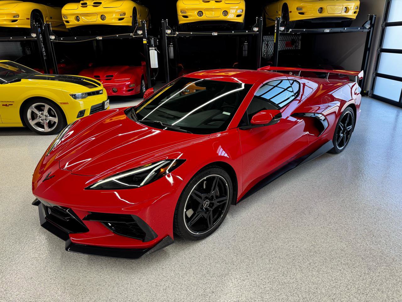 Used 2021 Chevrolet Corvette Stingray Coupe w/ Z51 Performance Package image 5