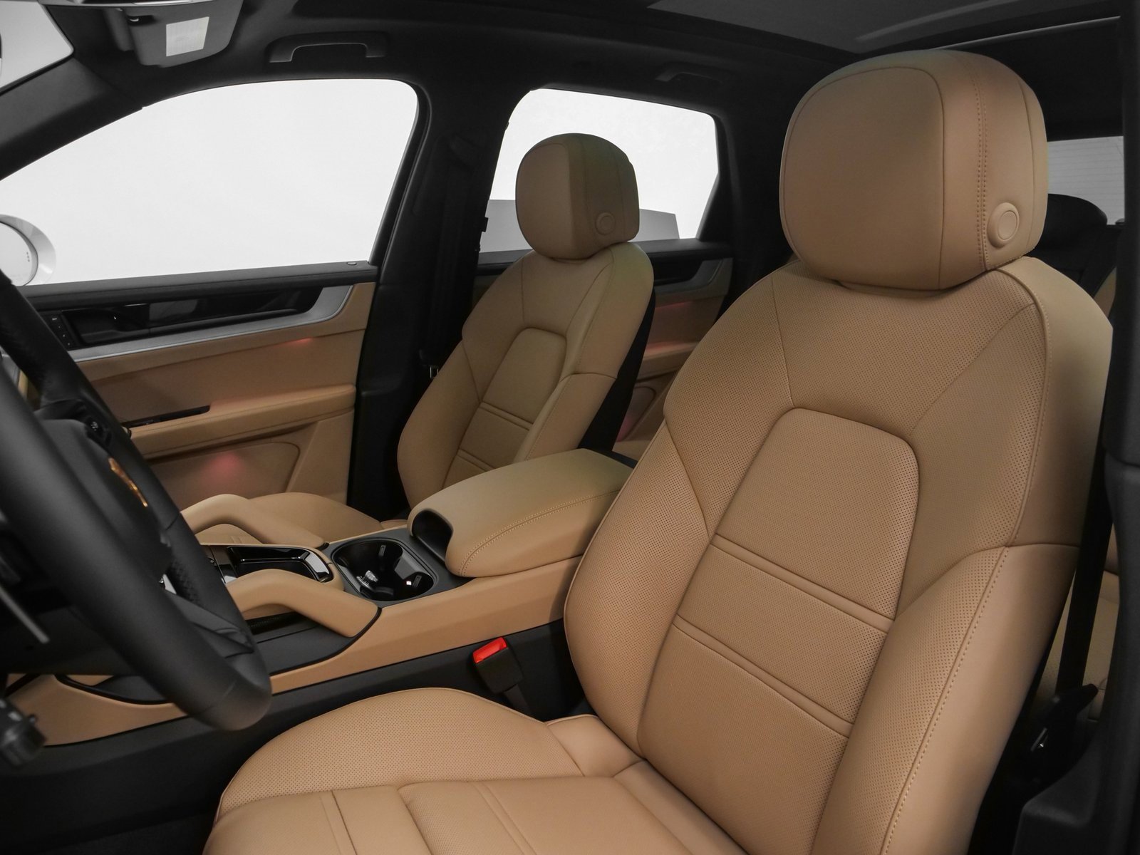 Used 2025 Porsche Cayenne image 5