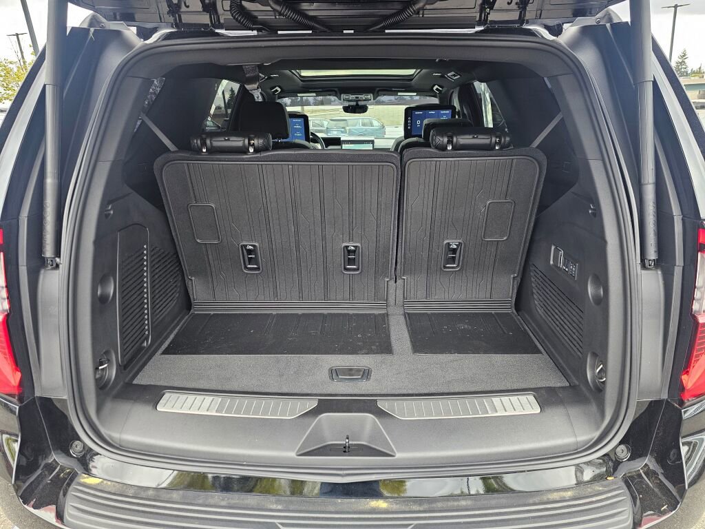 Used 2025 GMC Yukon Denali w/ Denali Reserve Package AWD/4WD image 26