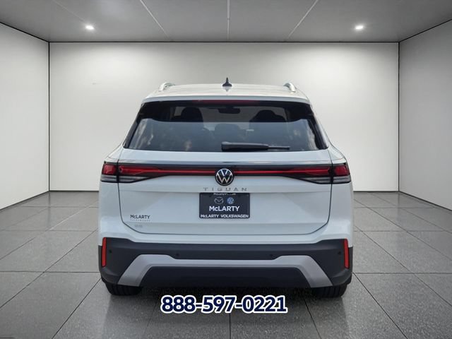 New 2026 Volkswagen Tiguan SE FWD image 4