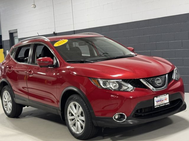 Used 2018 Nissan Rogue Sport SV w/ SV Technology Package AWD/4WD image 2