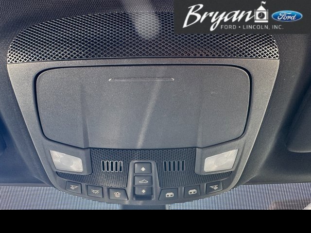 Used 2022 Ford Edge Titanium w/ Equipment Group 301A image 40