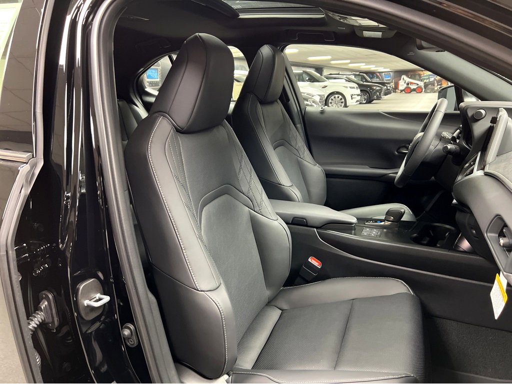 New 2025 Lexus UX 300h AWD image 25