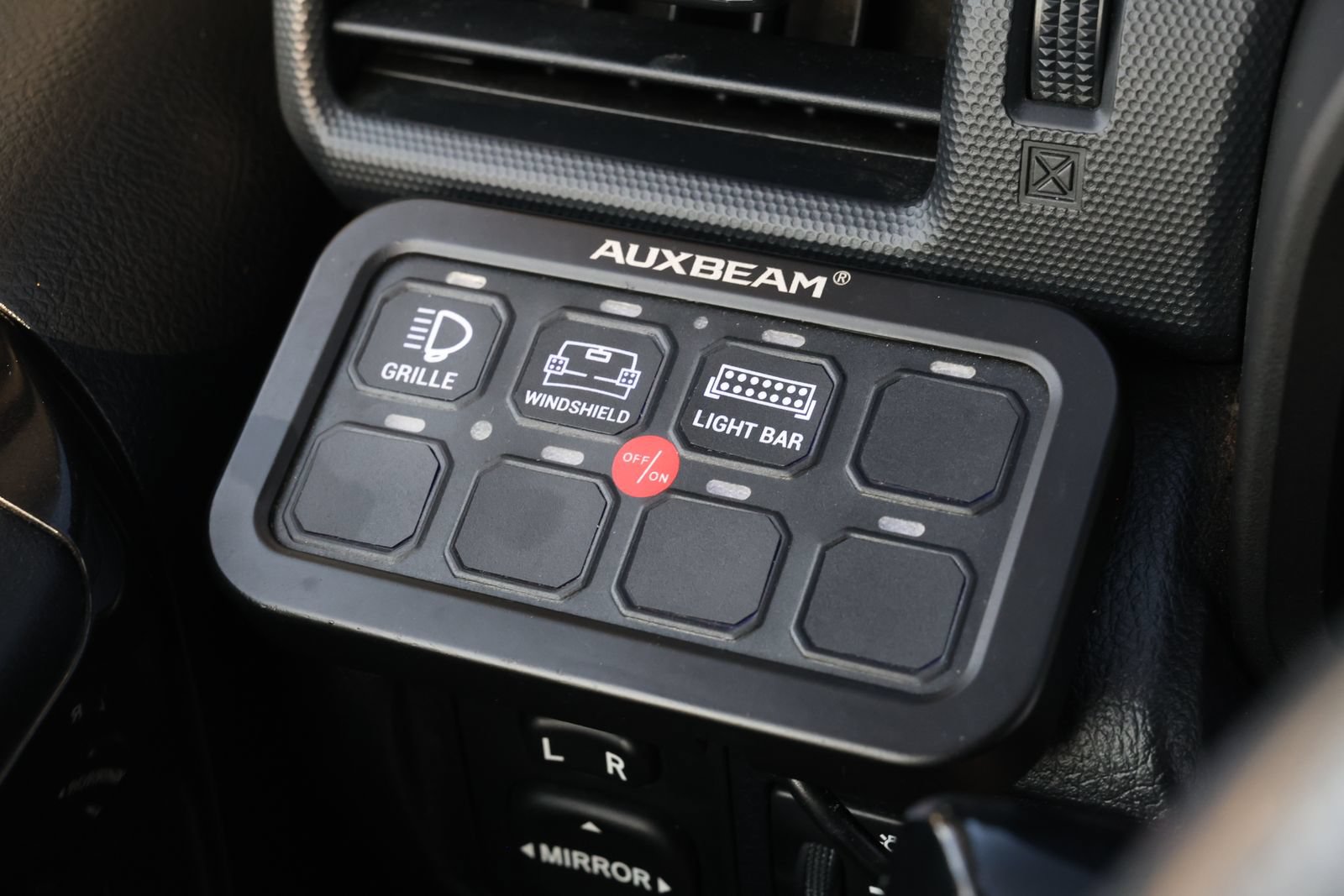 Used 2019 Toyota 4Runner TRD Off-Road AWD/4WD image 25