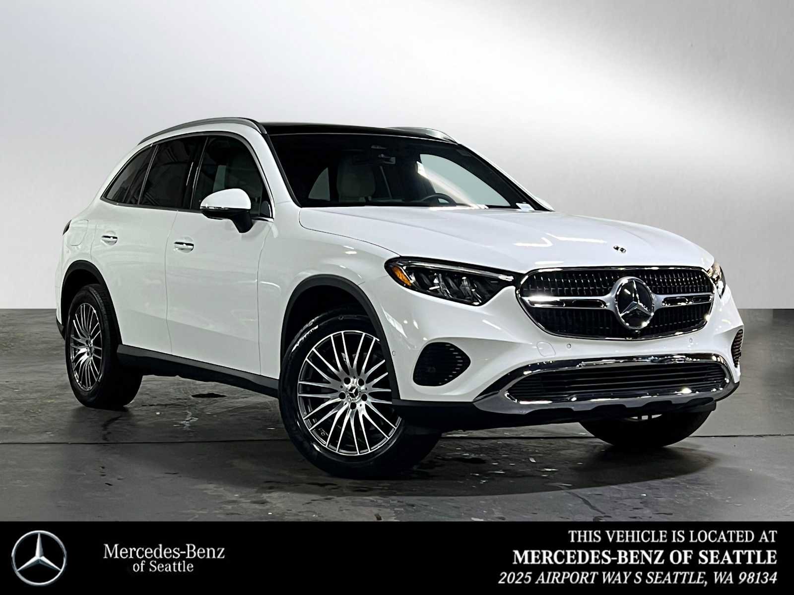 Used 2025 Mercedes-Benz GLC 300 4MATIC image 1