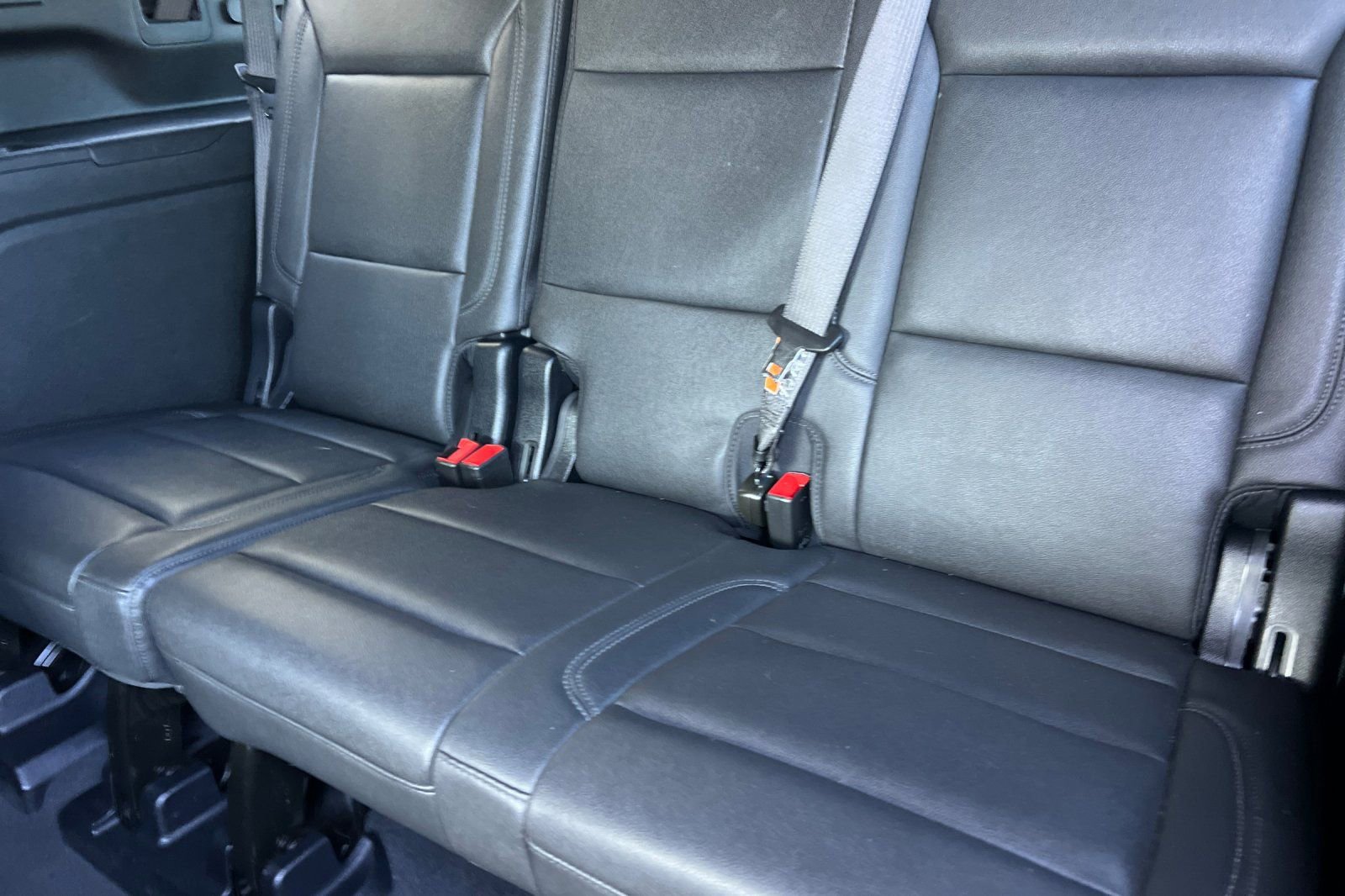 Used 2025 Chevrolet Suburban Z71 AWD/4WD image 15