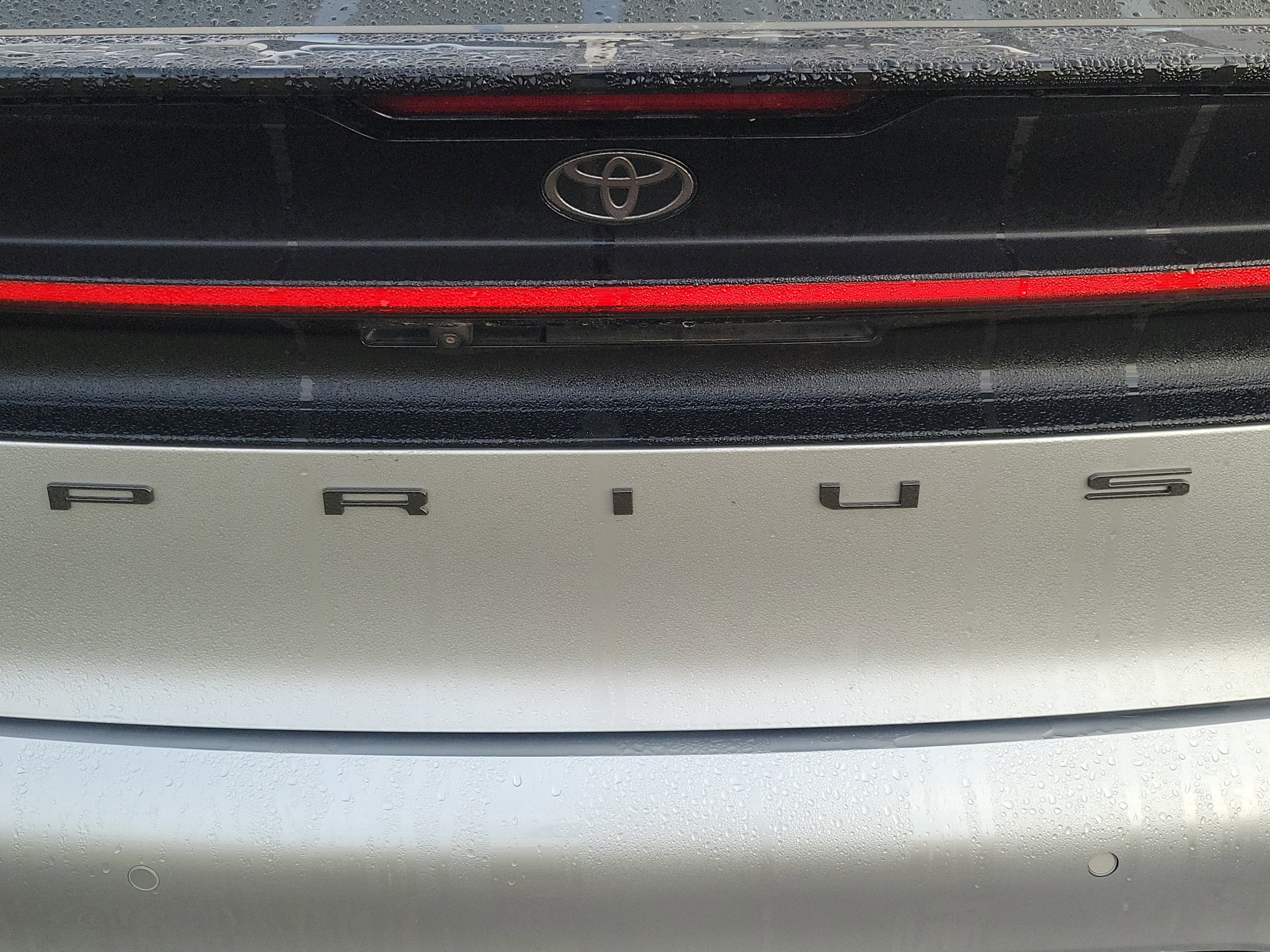 Used 2023 Toyota Prius LE image 17