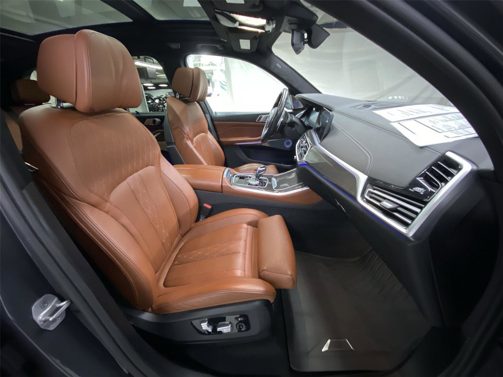 Used 2021 BMW X5 M50i w/ Executive Package image 30