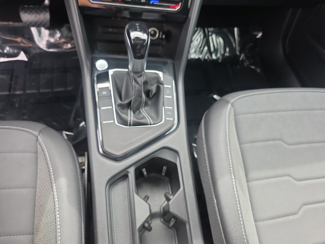 Certified 2026 Volkswagen Taos SE FWD image 18