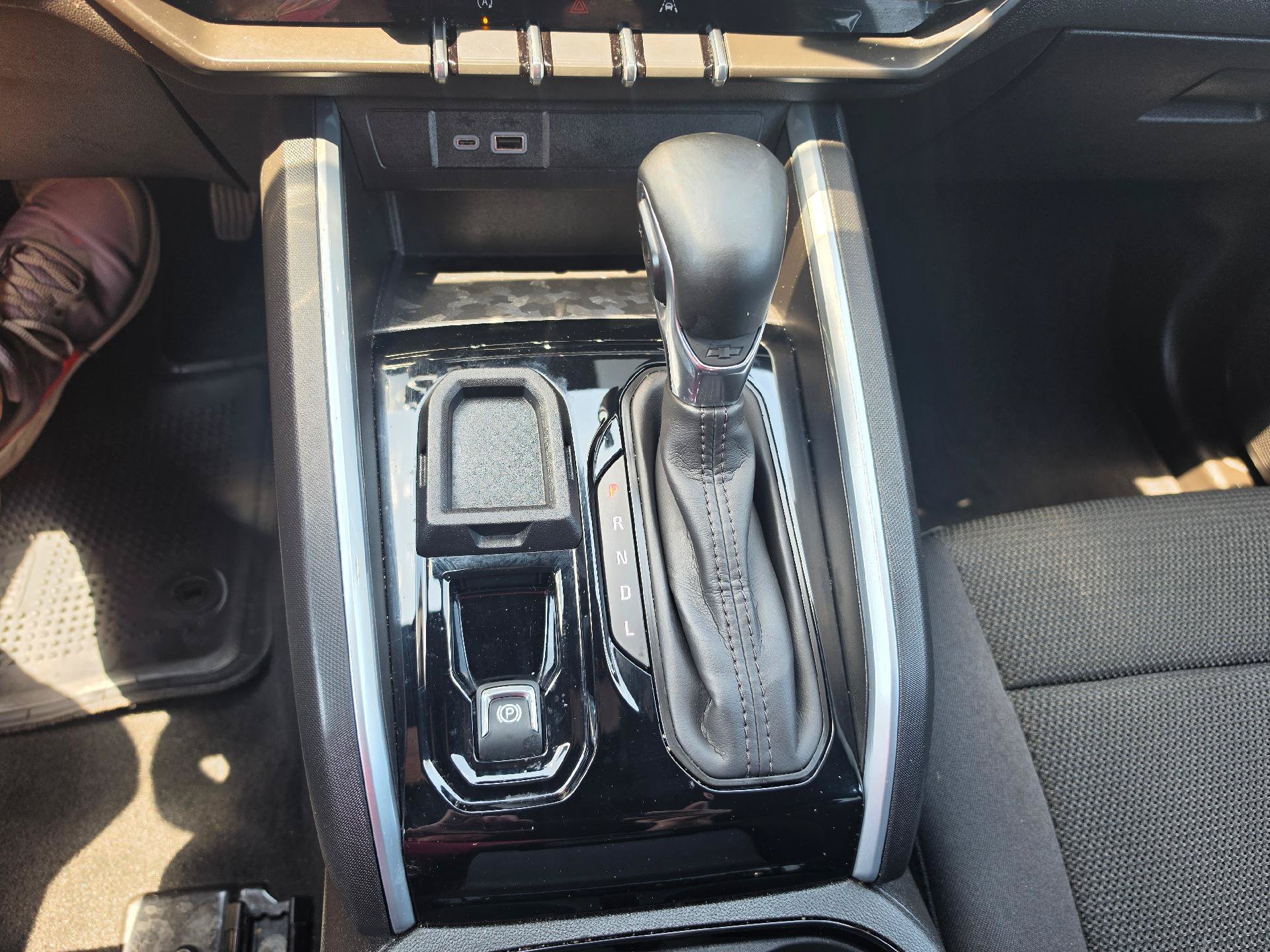 Used 2024 Chevrolet Colorado LT w/ LT Convenience Package RWD image 12