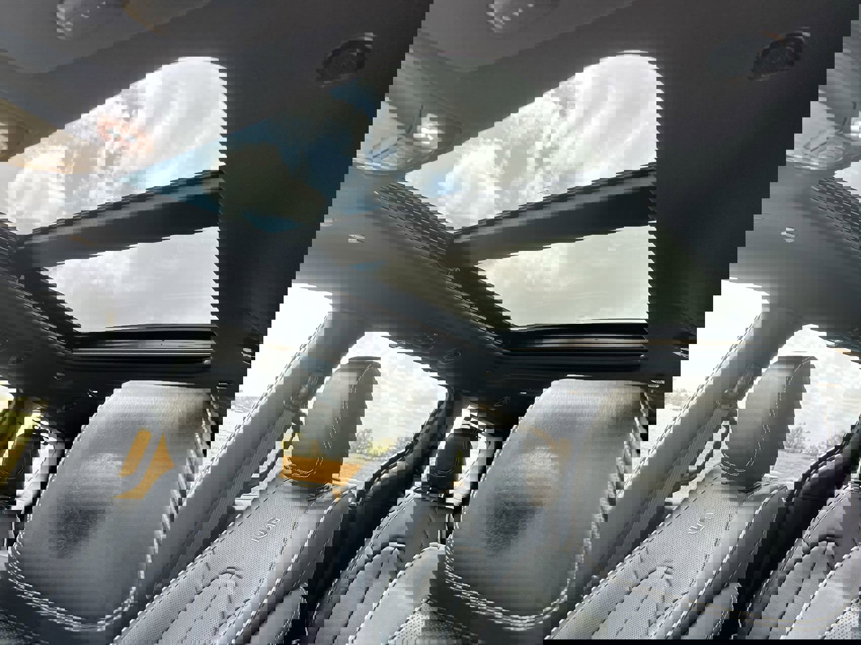 Used 2025 Chrysler Pacifica Limited image 22