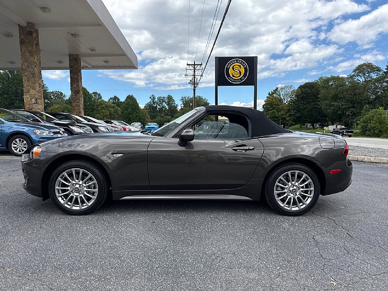 Used 2017 FIAT 124 Spider Classica image 20
