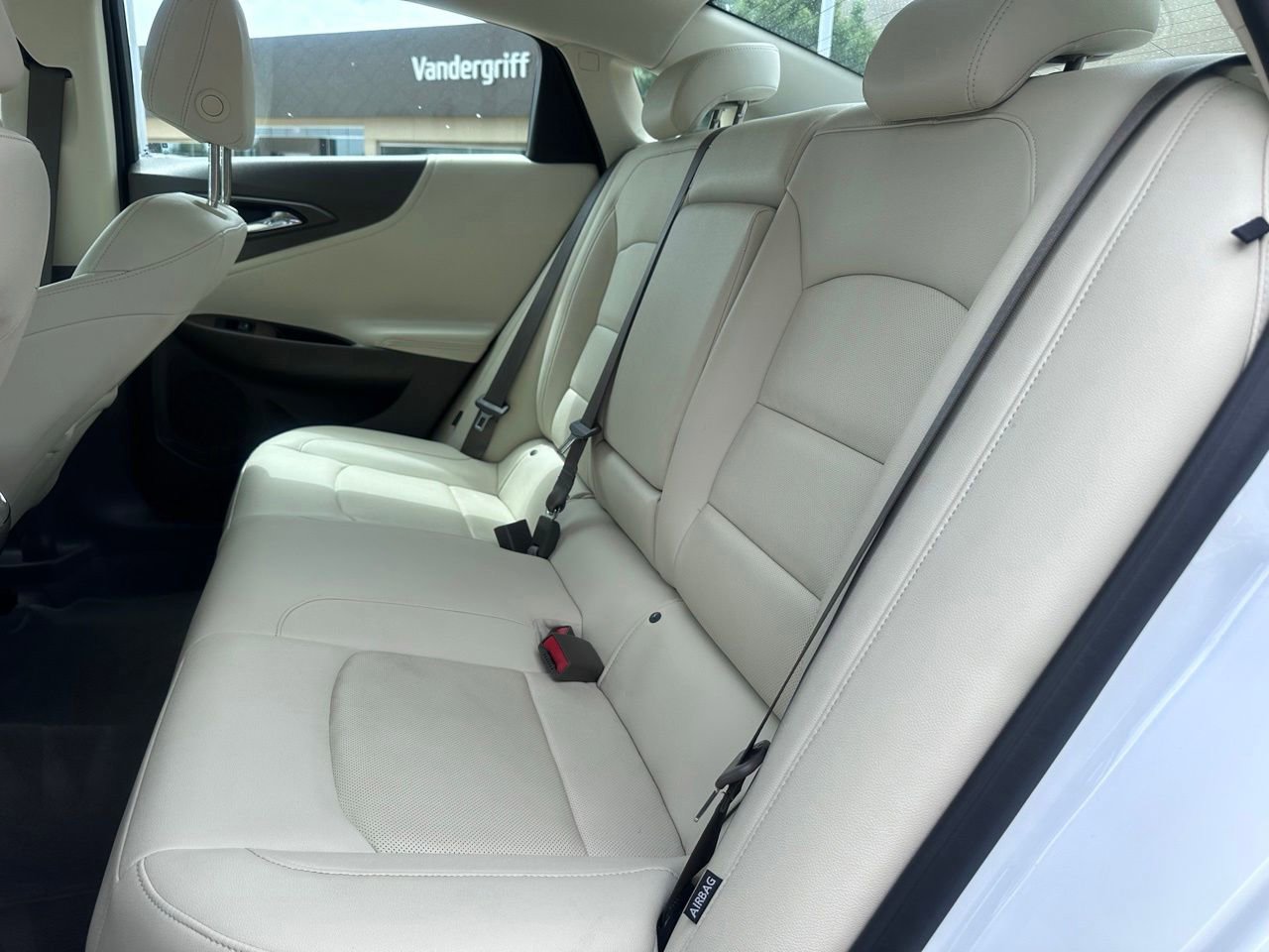 Used 2024 Chevrolet Malibu LT FWD image 17