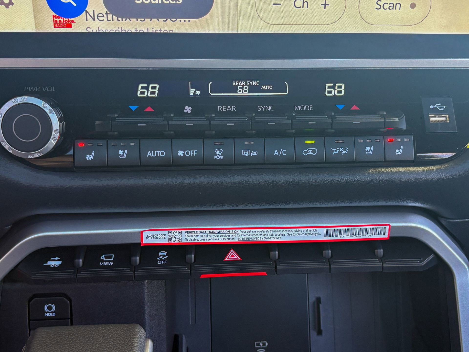 Used 2025 Toyota Sequoia Platinum AWD/4WD image 39