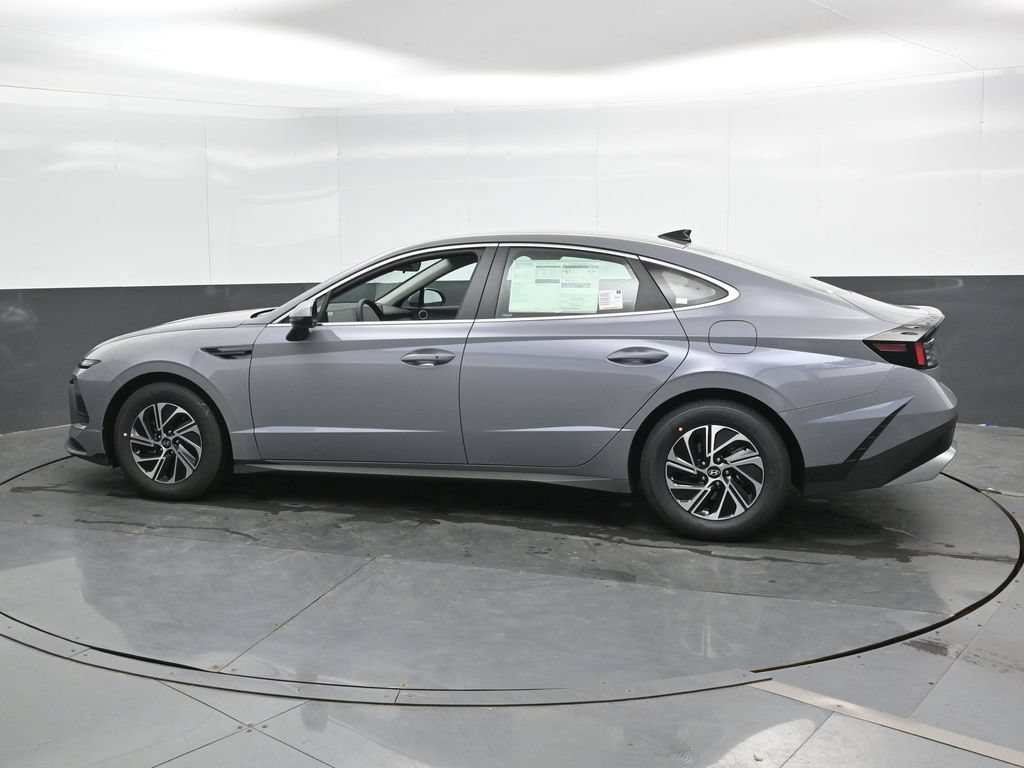 New 2026 Hyundai Sonata Blue FWD image 8