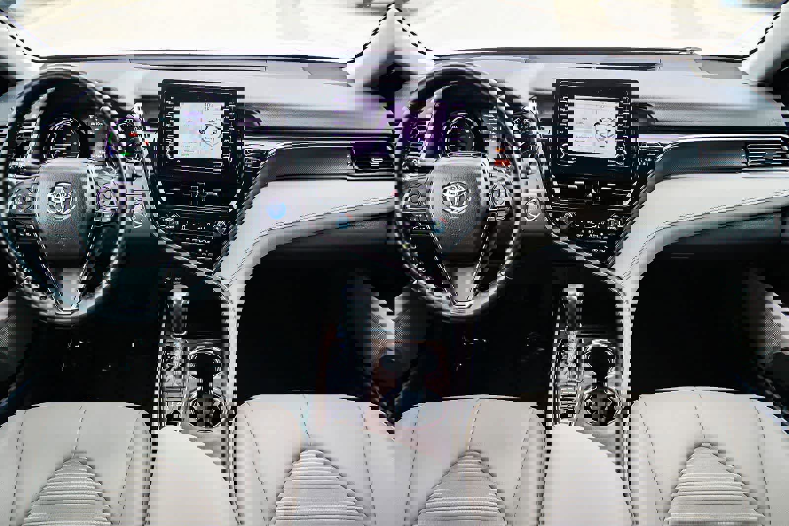 Used 2022 Toyota Camry SE image 12