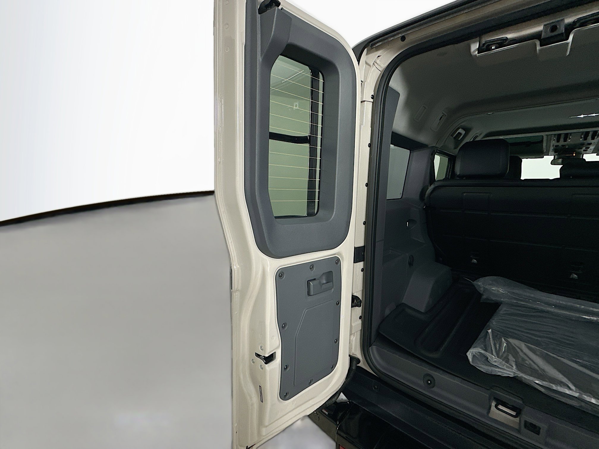 New 2025 INEOS Grenadier Fieldmaster Edition image 43