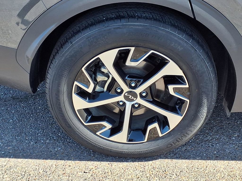 Used 2023 Kia Sportage EX image 9