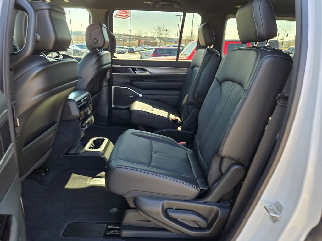 New 2026 Jeep Grand Wagoneer 4WD image 27