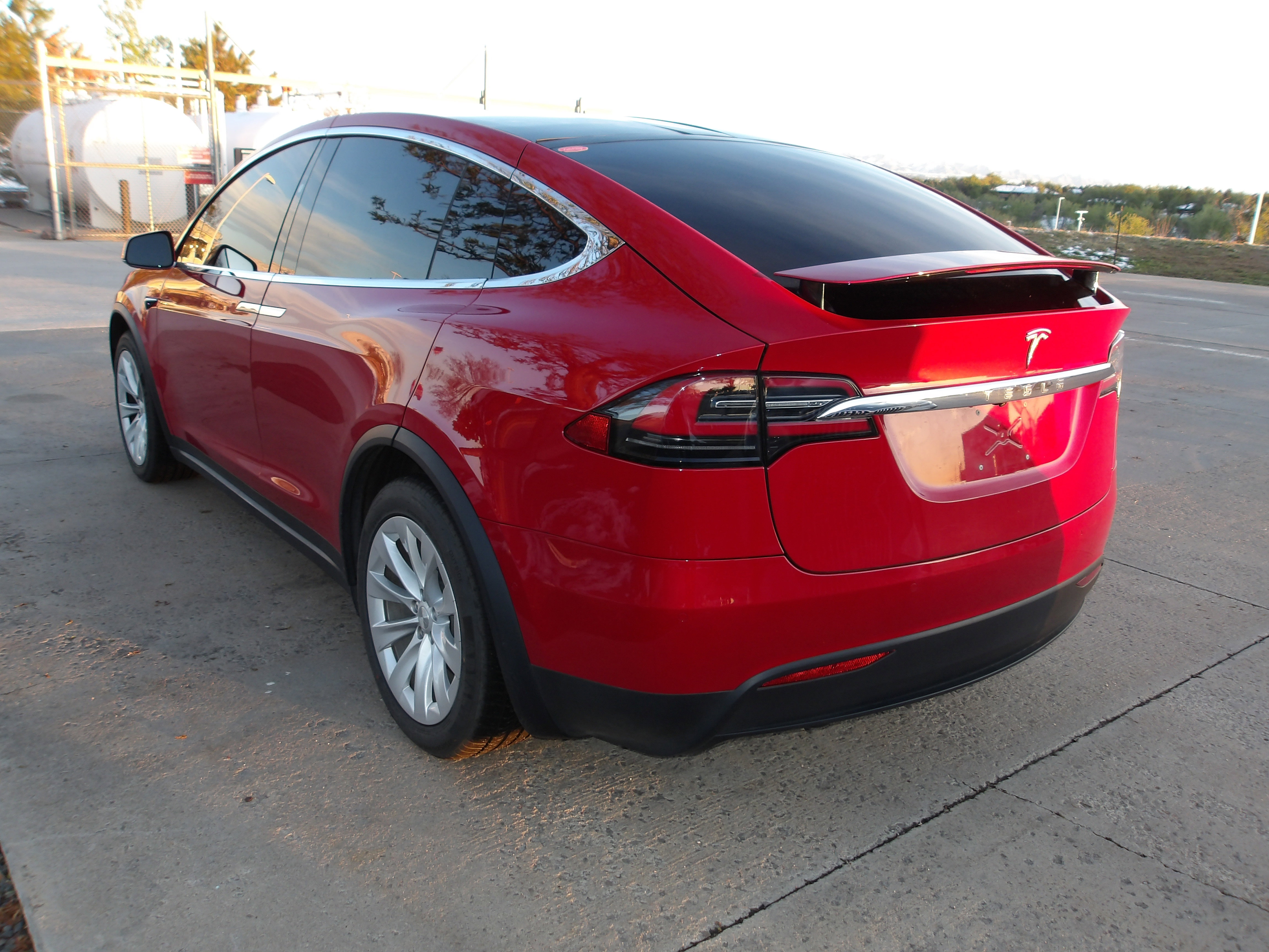 Used 2021 Tesla Model X Long Range AWD/4WD image 3