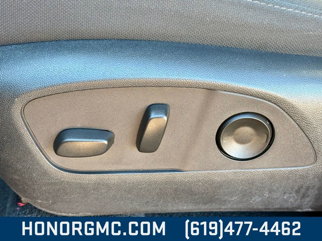 Used 2025 GMC Acadia Elevation image 14