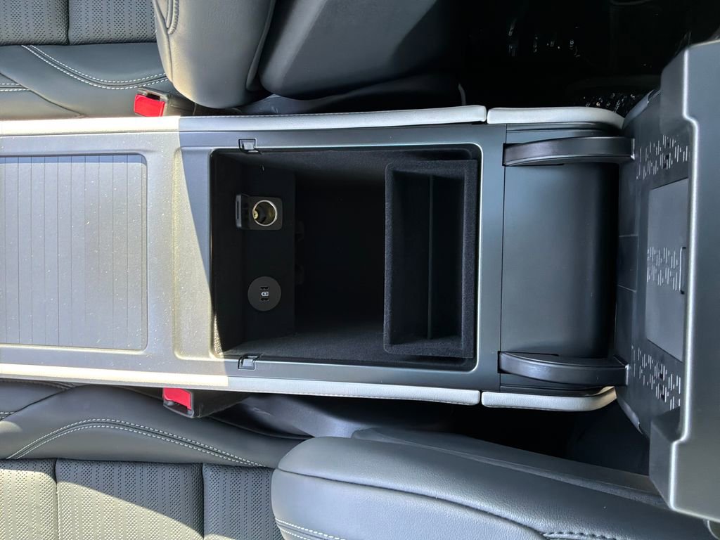 Used 2025 Lincoln Nautilus Reserve image 26