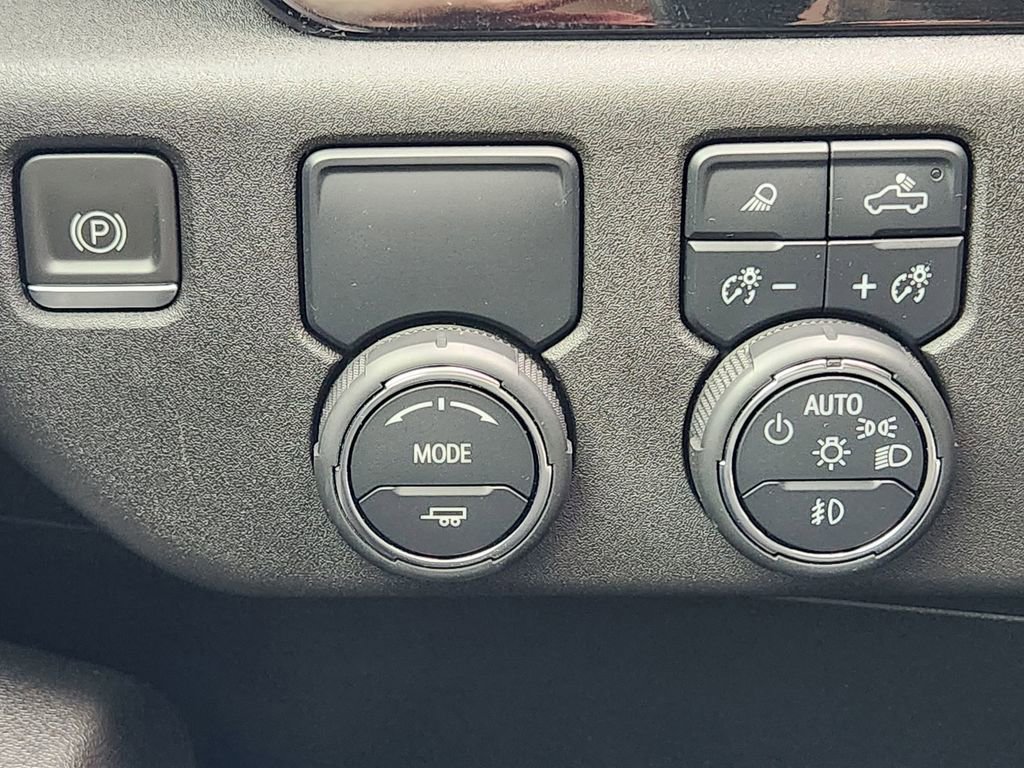 Certified 2023 Chevrolet Silverado 1500 LTZ image 21